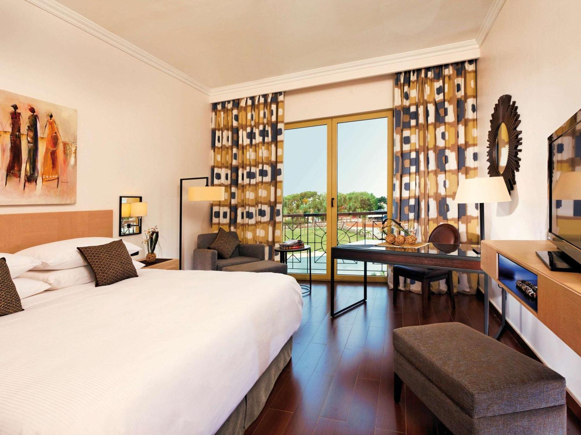 Moevenpick Ambassador Hotel Accra Ngoại thất bức ảnh