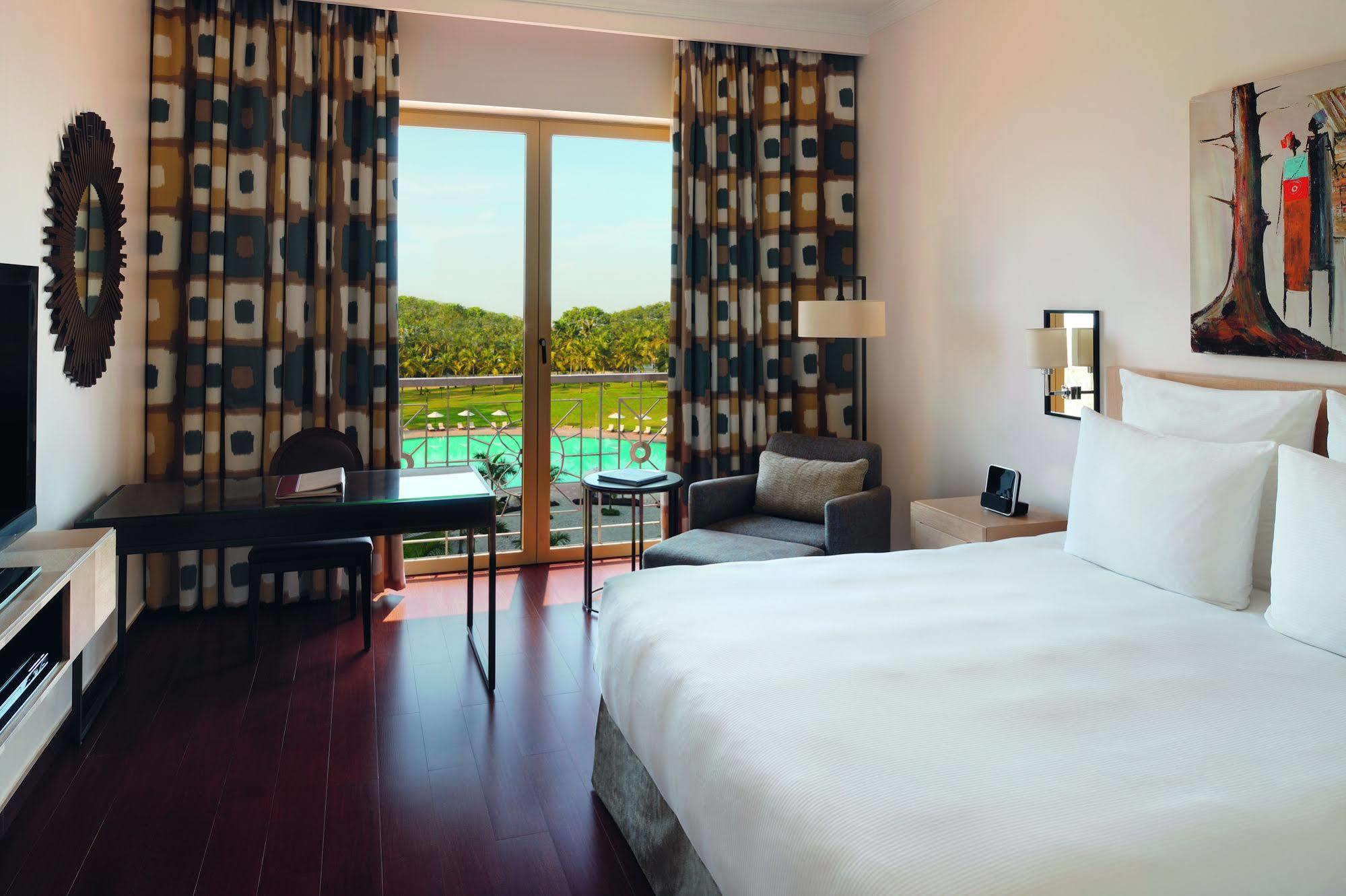 Moevenpick Ambassador Hotel Accra Ngoại thất bức ảnh