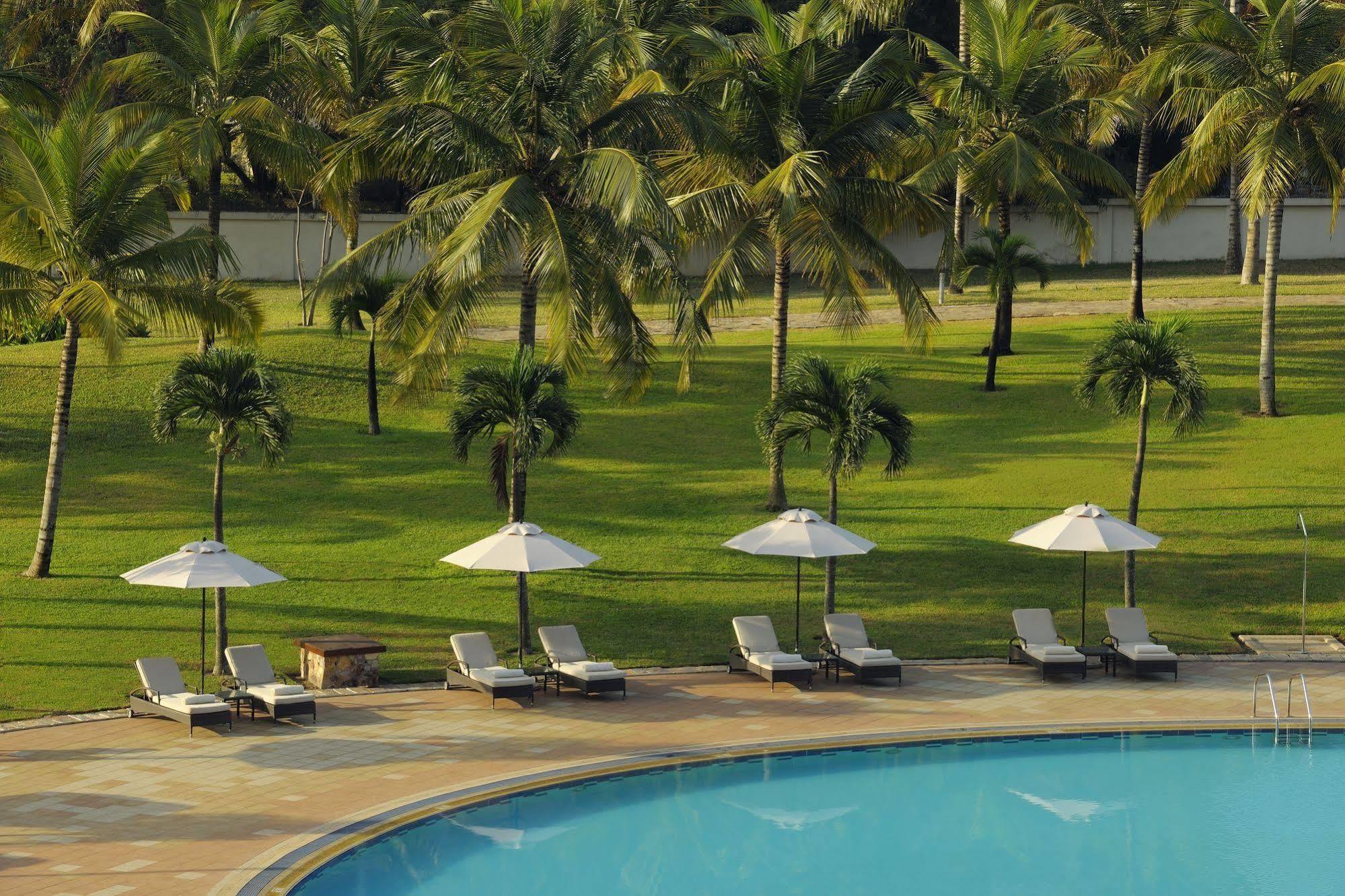Moevenpick Ambassador Hotel Accra Ngoại thất bức ảnh